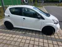 Gebraucht Toyota Aygo 68 PS (50 kW) 2009 Weiß Kleinwagen