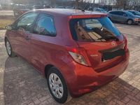 Gebraucht Toyota Yaris Cool 99 PS (72 kW) 2012 Rot Kleinwagen