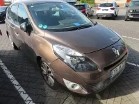 Gebraucht Renault Scénic III Luxe 131 PS (96 kW) 2012 Braun Van / Kleinbus