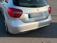 Gebraucht Mercedes A180 109 PS (80 kW) 2013 Grau Kleinwagen