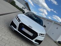 gebraucht Audi TT in Gletscherweiß Metallic
