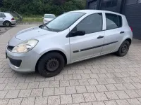 Gebraucht Renault Clio II 75 PS (55 kW) 2006 Silber Limousine