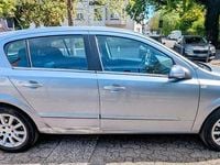 Second-hand Opel Astra 125 CP (91 kW) 2004 Argintiu Hatchback