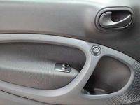 Gebraucht Smart ForTwo Coupé 60 kW (82 PS) 2022 Tridion sicherheitszelle in weiß Coupé