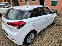 Gebraucht Hyundai i20 75 PS (55 kW) 2017 Limousine