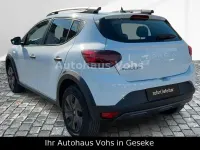 Neu Dacia Sandero Essentiel 91 PS (66 kW) 2025 Weiß SUV