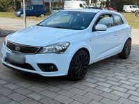 Gebraucht Kia Ceed 120 PS (88 kW) 2011 Weiß Kleinwagen