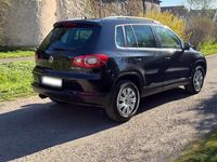 Gebraucht VW Tiguan Style 140 PS (102 kW) 2009 Schwarz SUV