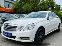 Gebraucht Mercedes E220 170 PS (125 kW) 2013 Weiß Limousine