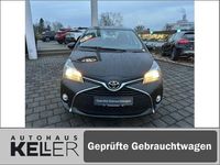 Gebraucht Toyota Yaris Basis 99 PS (72 kW) 2016 Mysticschwarz mica Limousine