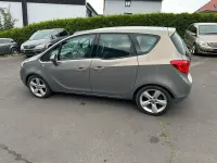Gebraucht Opel Meriva 118 PS (86 kW) 2011 Silber Van / Kleinbus