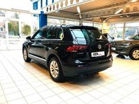 Gebraucht VW Tiguan Edition 125 PS (91 kW) 2018 Schwarz SUV