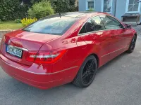 Gebraucht Mercedes E200 184 PS (135 kW) 2010 Rot Coupé