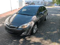 Gebraucht Opel Astra 120 PS (88 kW) 2012 Grau Limousine