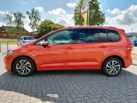 Gebraucht VW Touran Sound 150 PS (110 kW) 2017 Orange Van / Kleinbus
