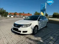 Gebraucht Renault Latitude 240 PS (176 kW) 2011 Weiß Limousine