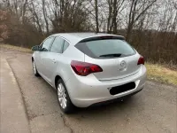 Gebraucht Opel Astra Innovation 116 PS (85 kW) 2010 Silber Limousine