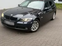 Gebraucht BMW 320 177 PS (130 kW) 2008 Blau Kombi