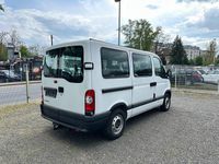 Second-hand Renault Master 120 CP (88 kW) 2009 Alb Monovolum