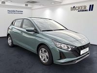 Gebraucht Hyundai i20 Select 79 PS (58 kW) 2025 Mangrove green Kleinwagen