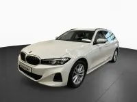 Gebraucht BMW 318 Shadowline 156 PS (114 kW) 2023 Alpinweiss iii (weiß) Kombi