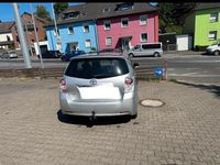 Gebraucht Toyota Verso 126 PS (92 kW) 2010 Grau Van / Kleinbus