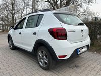 Gebraucht Dacia Sandero Stepway 90 PS (66 kW) 2019 Weiß Limousine
