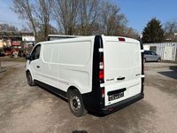 Gebraucht Renault Trafic 121 PS (88 kW) 2018 Weiß Van / Kleinbus