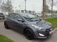Gebraucht Hyundai i30 110 PS (80 kW) 2016 Grau Limousine