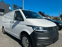 Usata VW Transporter 150 CV (110 kW) 2023 Andere Furgone