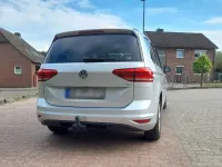 Gebraucht VW Touran Trendline 110 PS (80 kW) 2016 Silber Van / Kleinbus