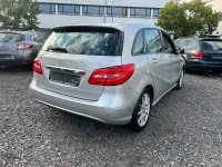 Gebraucht Mercedes B180 110 PS (80 kW) 2013 Silber Kleinwagen