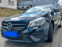 Gebraucht Mercedes A180 122 PS (89 kW) 2012 Schwarz Kleinwagen