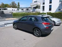 Gebraucht Hyundai i30 Select 120 PS (88 kW) 2017 Grau Limousine