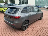 Gebraucht Mercedes B250e 218 PS (160 kW) 2025 Metalliclack mountaingrau Kleinwagen