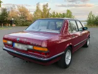 Gebraucht BMW 525 122 PS (89 kW) 1986 Rot Limousine