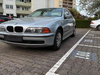 Gebraucht BMW 520 150 PS (110 kW) 1997 Silber Limousine