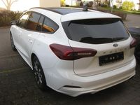 Gebraucht Ford Focus ST-Line X 116 PS (85 kW) 2025 Weiß Limousine