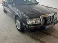Gebraucht Mercedes 220 150 PS (110 kW) 1993 Schwarz Coupé