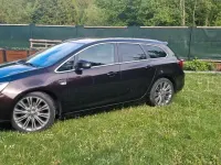 Gebraucht Opel Astra 180 PS (132 kW) 2011 Braun Kombi