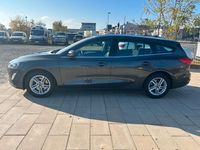 Gebraucht Ford Focus Cool & Connect 95 PS (69 kW) 2022 Grau Kombi