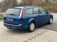 Gebraucht Ford Focus 101 PS (74 kW) 2010 Blau Kombi