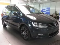 Gebraucht VW Sharan Comfortline 140 PS (102 kW) 2015 Uranograu Van / Kleinbus