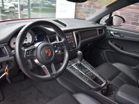 Usado Porsche Macan 252 HP (185 kW) 2017 Vermelho SUV