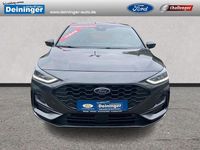 Gebraucht Ford Focus ST-Line 155 PS (114 kW) 2023 Magneticgrau Limousine