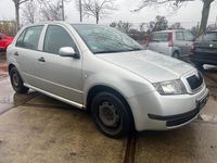 Second-hand Skoda Fabia 101 CP (74 kW) 2004 Argintiu Berlinǎ