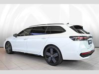 Gebraucht VW Passat R-line 150 PS (110 kW) 2024 Weiß Kombi