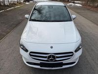 Gebraucht Mercedes B200 Progressive 150 PS (110 kW) 2019 Weiß Van / Kleinbus