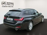 Gebraucht BMW 320 190 PS (139 kW) 2022 Black sapphire metallic Kombi