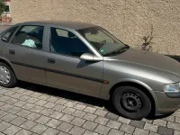 Gebraucht Opel Vectra 115 PS (84 kW) 1996 Limousine